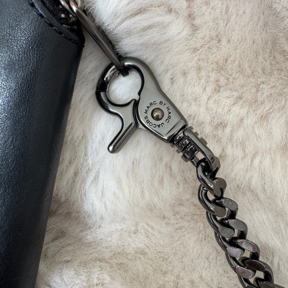 Marc By Marc Jacobs Black Leather Wallet - Picture 5 of 10